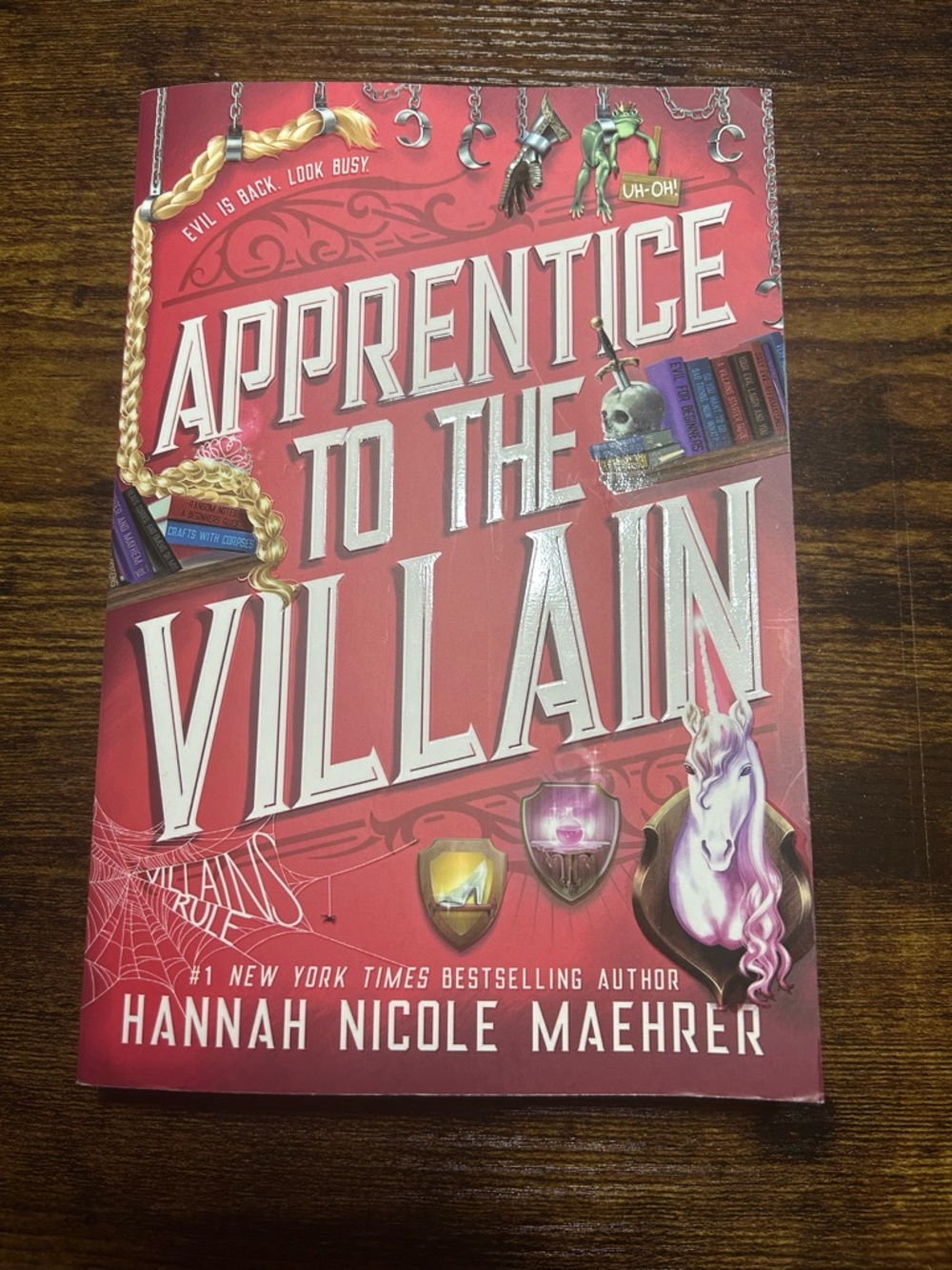 Apprentice to the Villain by Hannah Nicole Maehrer - Red Paperback